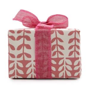 Agnes + Cat - Gift Box - Tea & Roses (Candle) + Peonies & Japanese Bloom (Fizz)